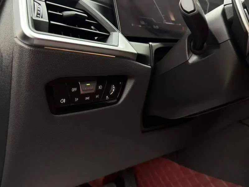BMW 3 Series 2023 325Li M Sport Night Edition — 20