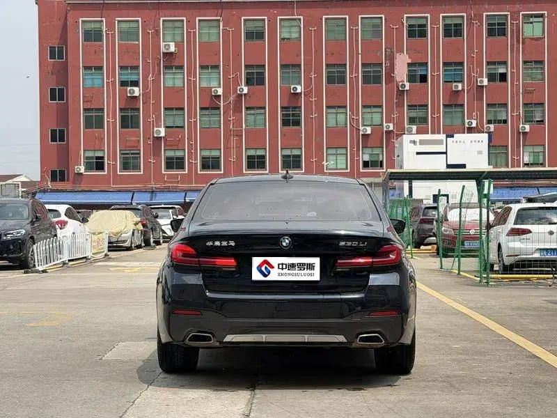 BMW 5 Series 2021 530Li Premium M Sport Package — 6