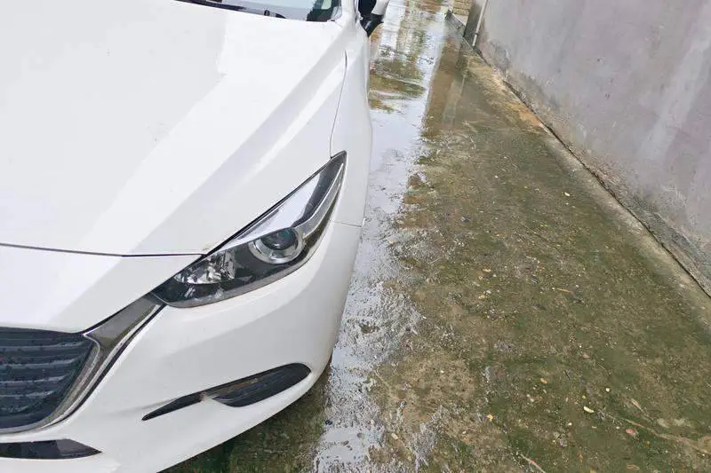 Mazda 3 Angkesaila 2017 Sedan 1.5L Automatic Comfort National VI — 4