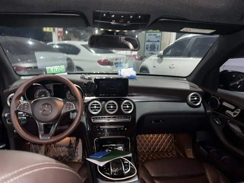Mercedes-Benz GLC 2017 GLC 260 4MATIC Dynamic — 8