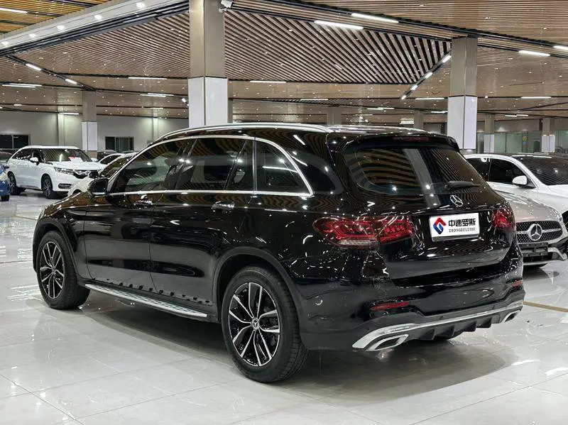 Mercedes-Benz GLC 2021 GLC 300 L 4MATIC Dynamic — 5