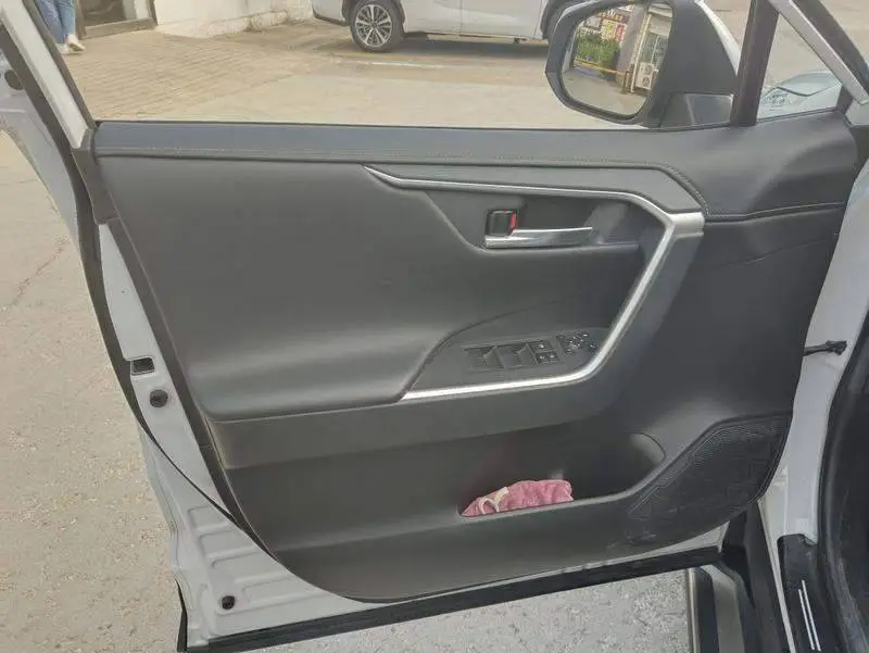 RAV4 Rongfang 2021 2.0L CVT 4WD Fashion Edition — 14