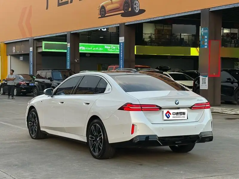 BMW 5 Series 2025 525Li M Sport Package — 4