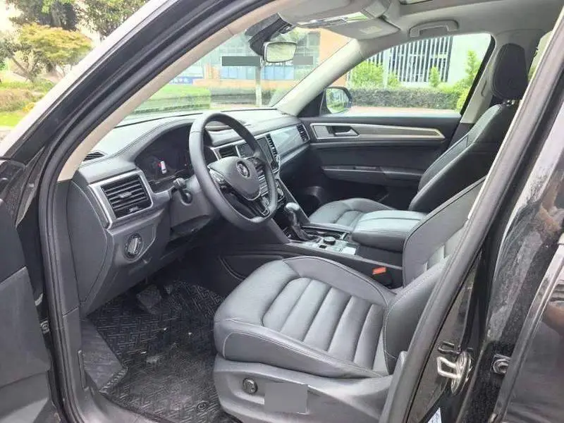 Touron 2020 380TSI 4WD Luxury Edition National VI — 10