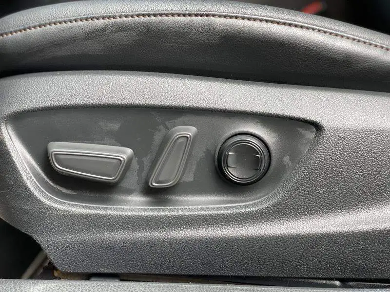Camry 2021 2.5G Deluxe Edition — 14