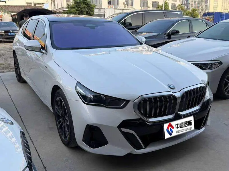 BMW 5 Series 2024 530Li Leading M Sport Package — 2