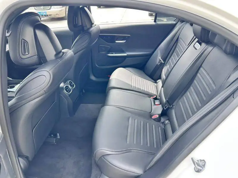 Mercedes-Benz C-Class 2022 C 200 L Sport — 18