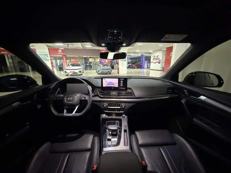 Audi Q5L 2023 40T Luxury Dynamic Model — 9