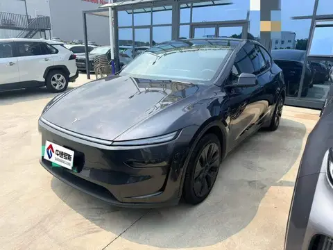 Model Y 2025 rear-wheel drive version