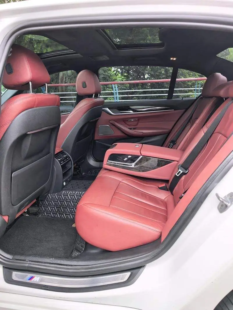 BMW 5 Series 2019 530Li Leading M Sport Package — 8