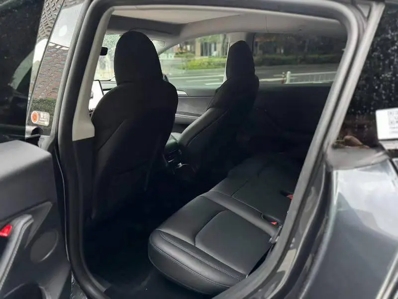Model Y 2024 rear-wheel drive version — 8