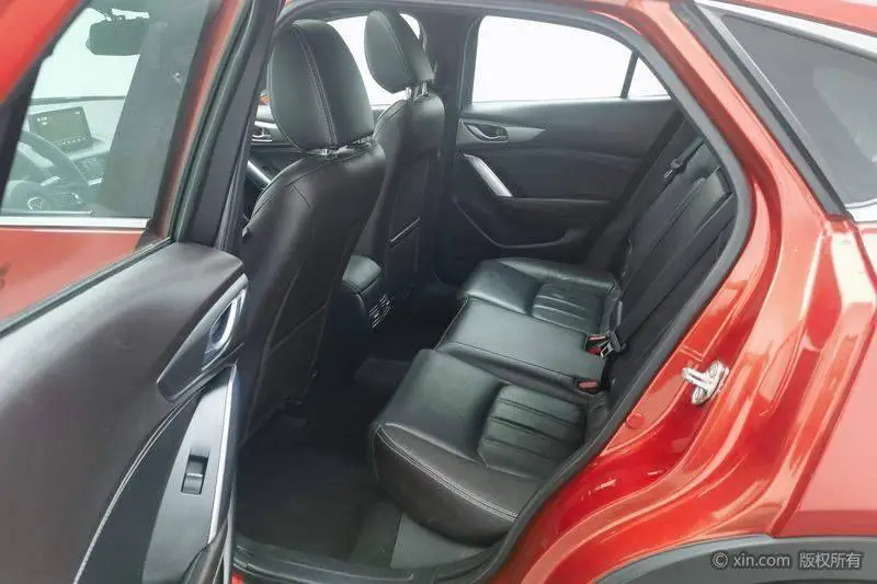 Mazda CX-4 2016 2.0L Automatic 2WD Blue Sky Premium Edition — 19
