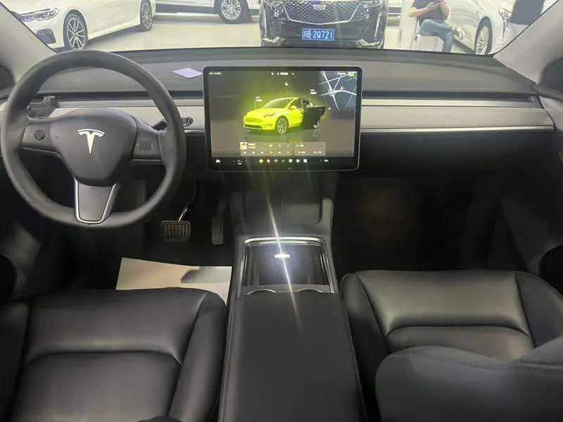 Model Y 2024 long-range all-wheel drive version — 8