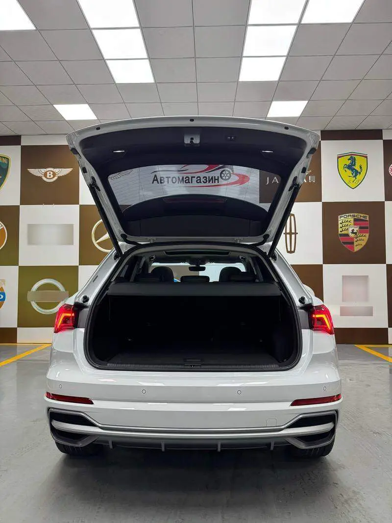 Audi Q3 2022 35 TFSI Stylish and Dynamic — 11