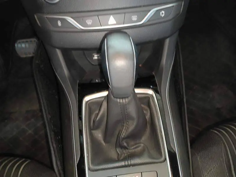 Peugeot 408 2016 1.6T Automatic Luxury Edition — 9