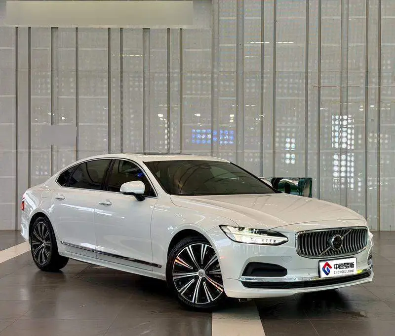 Volvo S90 2022 B5 Zhiyuan Deluxe Edition — 3
