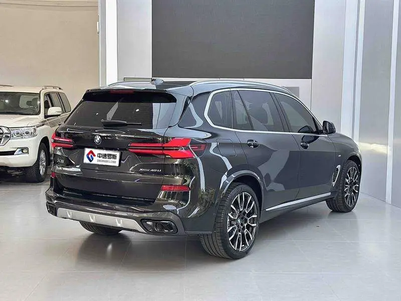 BMW X5 2023 xDrive 40Li M Sport Package — 4