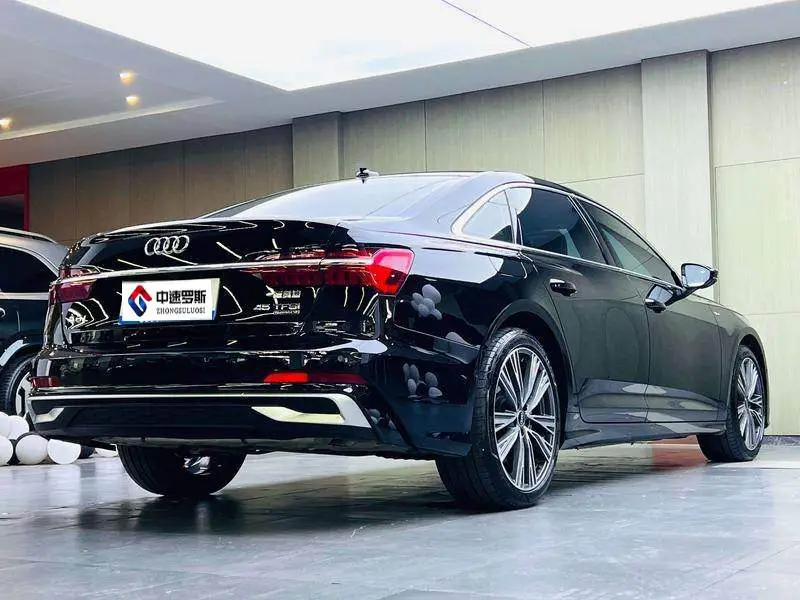 Audi A6L 2025 45 TFSI quattro Selected Dynamic Edition — 6