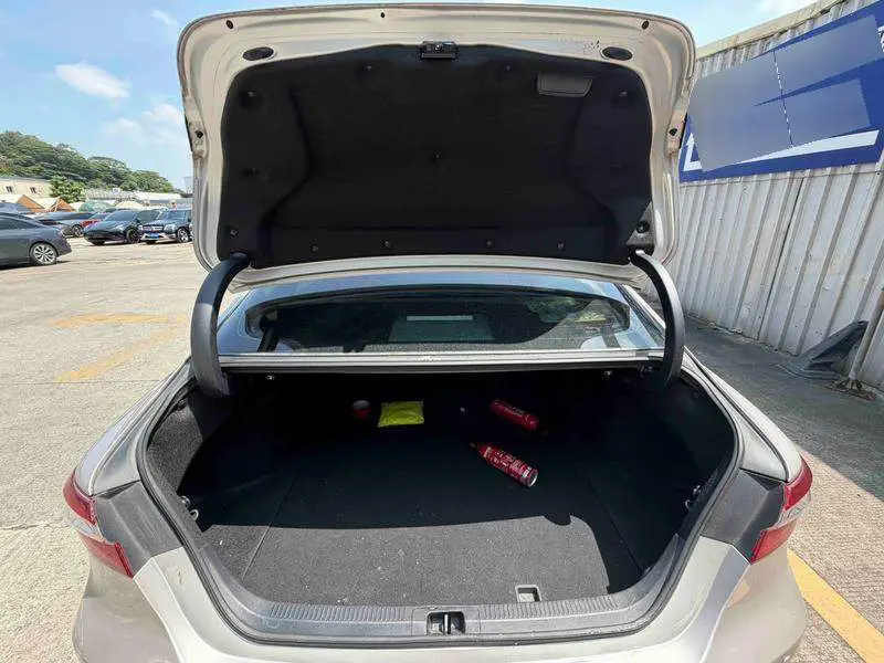 Camry 2023 2.0GVP Leading Edition — 16