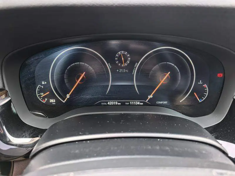 BMW 5 Series 2019 525Li Luxury Package — 10