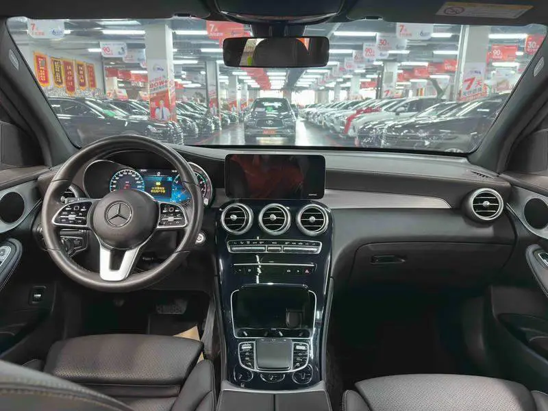 Mercedes-Benz GLC 2020 GLC 260 L 4MATIC Dynamic — 7