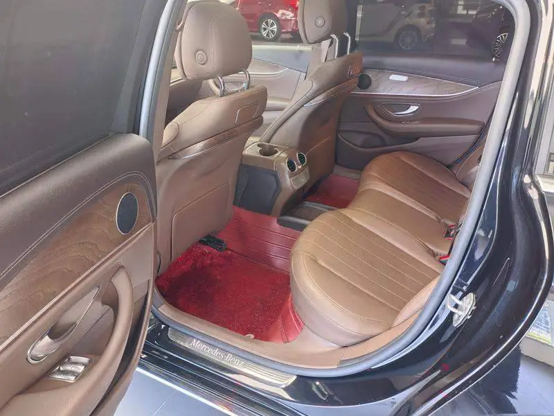 Mercedes-Benz E-Class 2018 E 300 L Fashion Edition — 13
