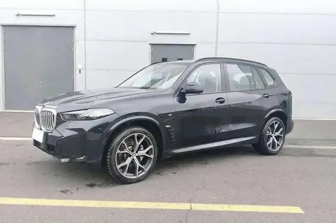 BMW X5 2023 xDrive 30Li Premium M Sport Night Edition