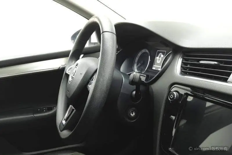 Octavia 2019 1.5L Automatic Luxury Edition — 12