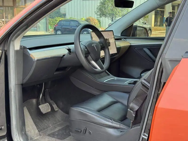 Model Y 2022 facelifted rear-wheel drive version — 10