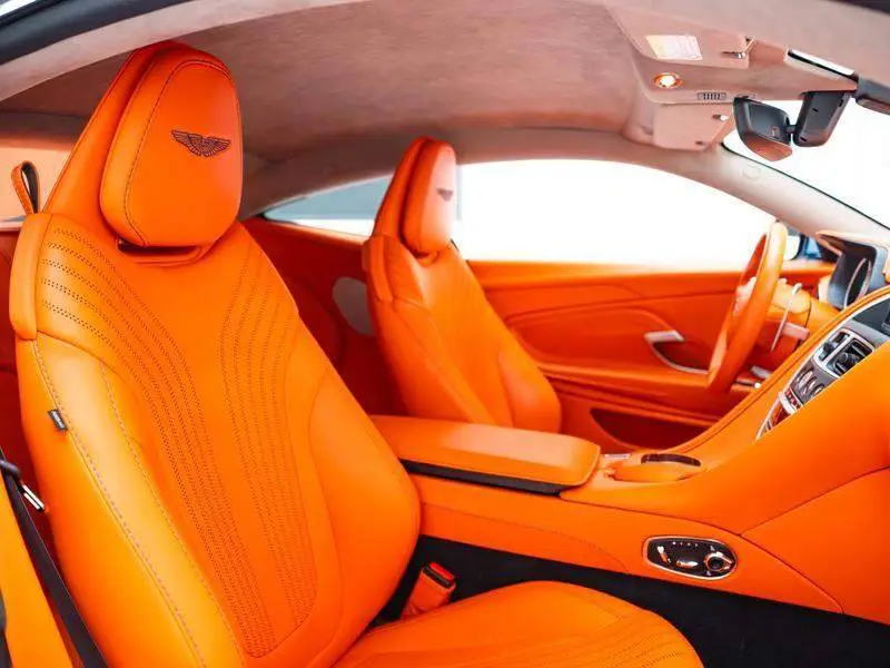 Aston Martin DB11 2020 4.0T V8 Coupe — 18