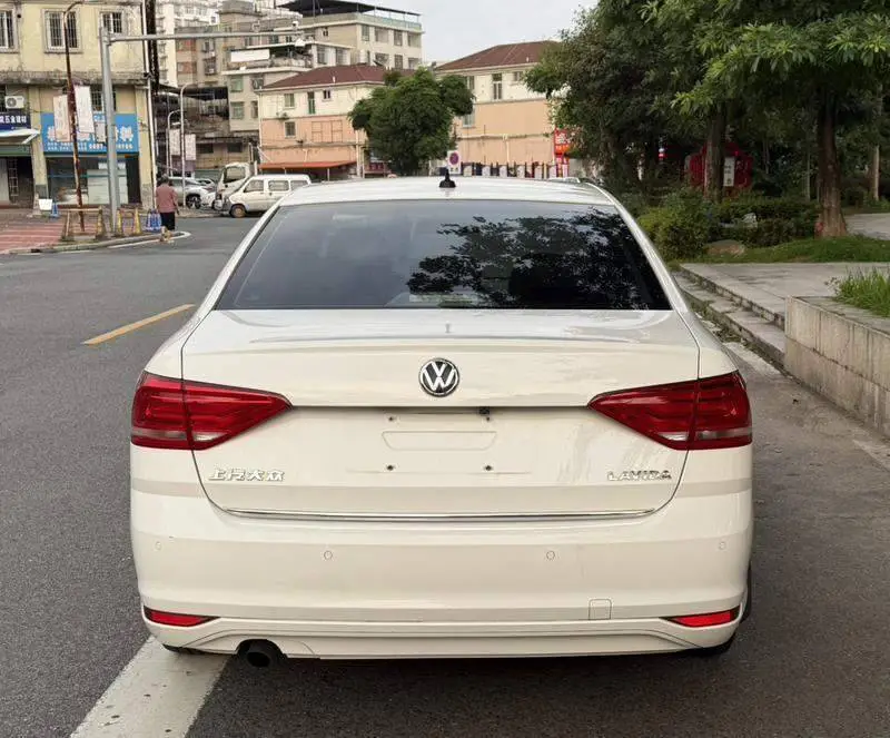 Lavida 2017 1.6L Automatic Fashion Edition — 5