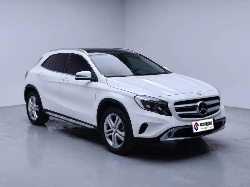 Mercedes-Benz GLA 2016 GLA 200 Dynamic — 3