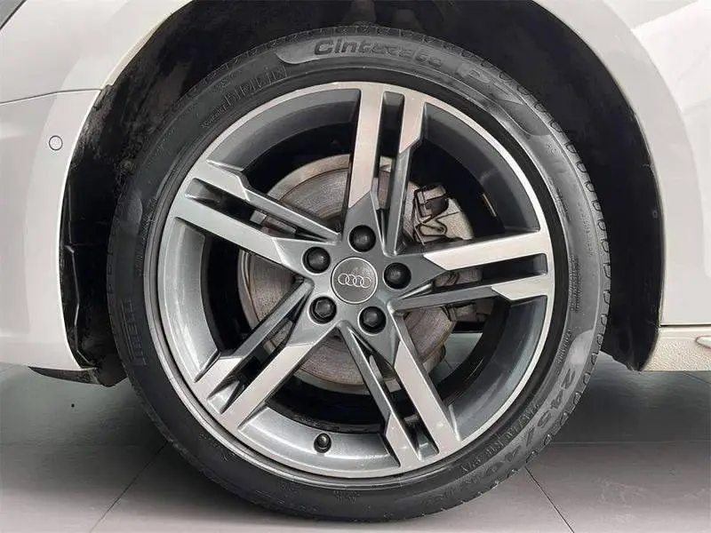 Audi A4L 2020 40 TFSI quattro Luxury Dynamic Edition — 10