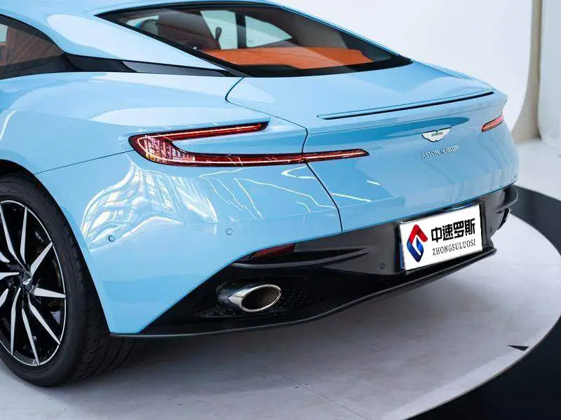 Aston Martin DB11 2020 4.0T V8 Coupe — 10