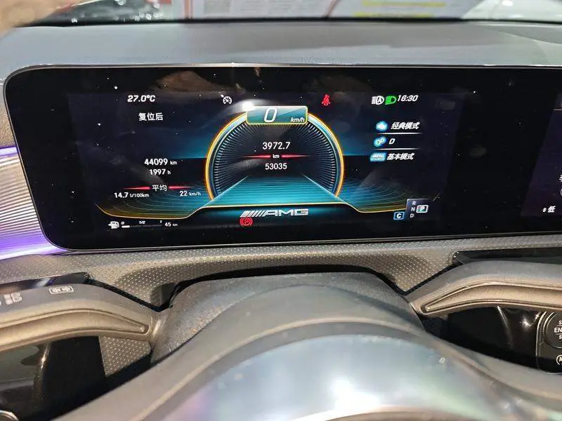 Mercedes-Benz A-Class AMG 2020 AMG A 35 L 4MATIC — 7