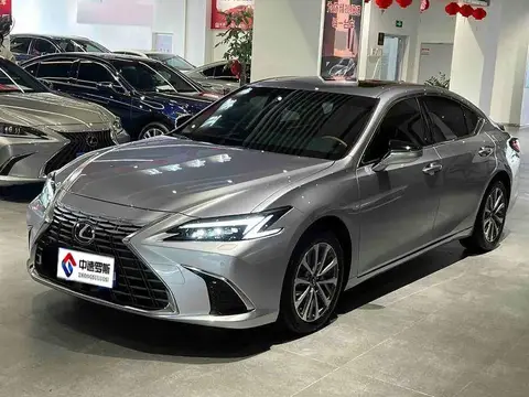 Lexus ES 2025 300h Premium Edition