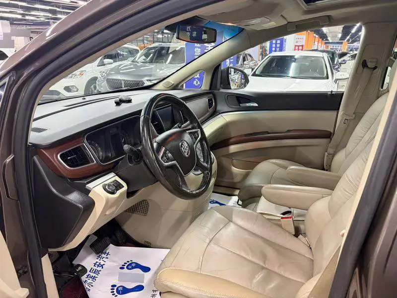 Buick GL8 2017 25S Luxury National V — 7