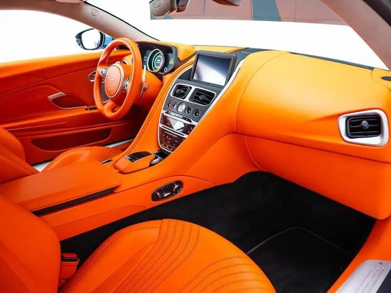 Aston Martin DB11 2020 4.0T V8 Coupe — 15