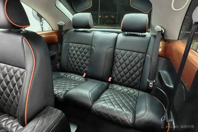 Beetle 2010 2.0 BlackOrange Comfort Edition — 19