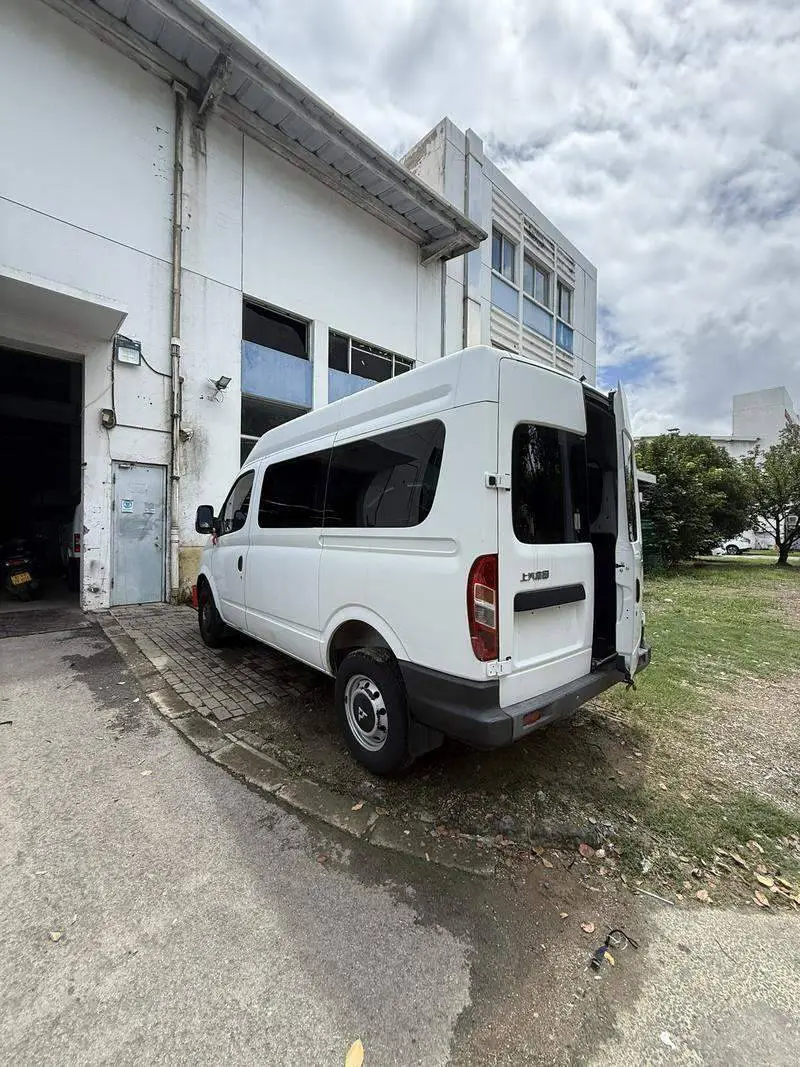 Xintu V80 2014 2.5T Commercial Travel Short Axis Mid-Top — 4