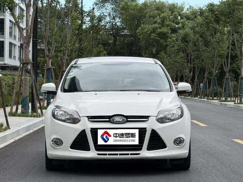 Fox 2012 Hatchback 2.0L Automatic Luxury Sports — 2