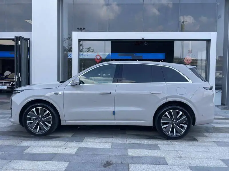 Ideal L6 2025 Pro Intelligent Refresh Edition — 3