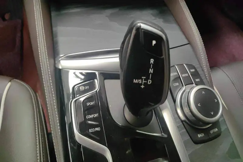 BMW 5 Series 2022 530Li Leading M Sport Package — 14