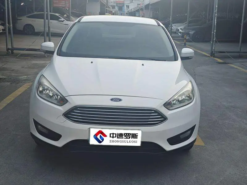 Fox 2017 Sedan 1.6L Manual Fashion Smart Edition — 2
