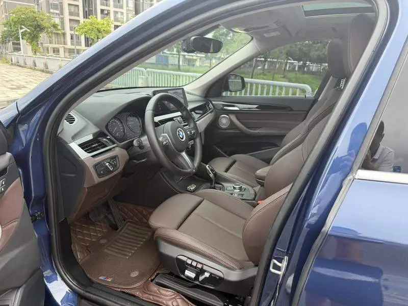 BMW X1 2022 sDrive25Li Leading Edition — 18