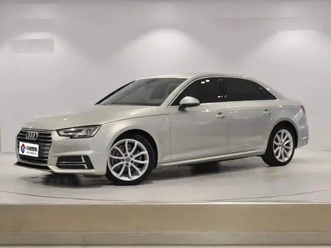 Audi A4L 2018 30th Anniversary Model 40 TFSI Fashion Model