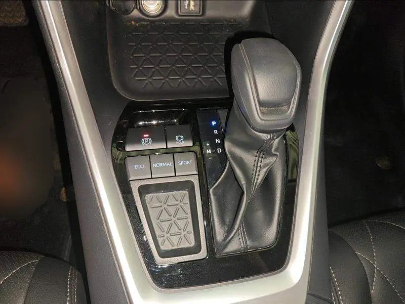 RAV4 Rongfang 2024 2.0L CVT 2WD Urban Edition — 9