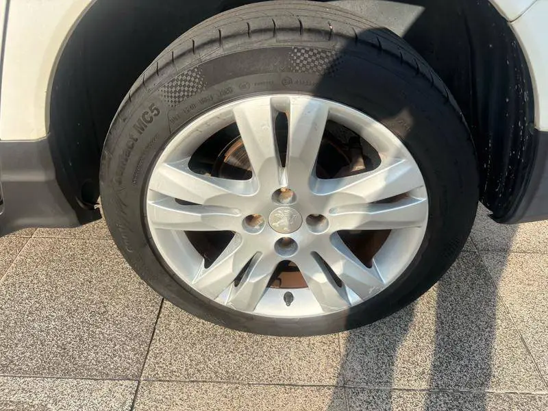 Peugeot 3008 2016 1.6THP Automatic Premium Edition — 9