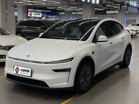 Model Y 2025 long-range all-wheel drive version