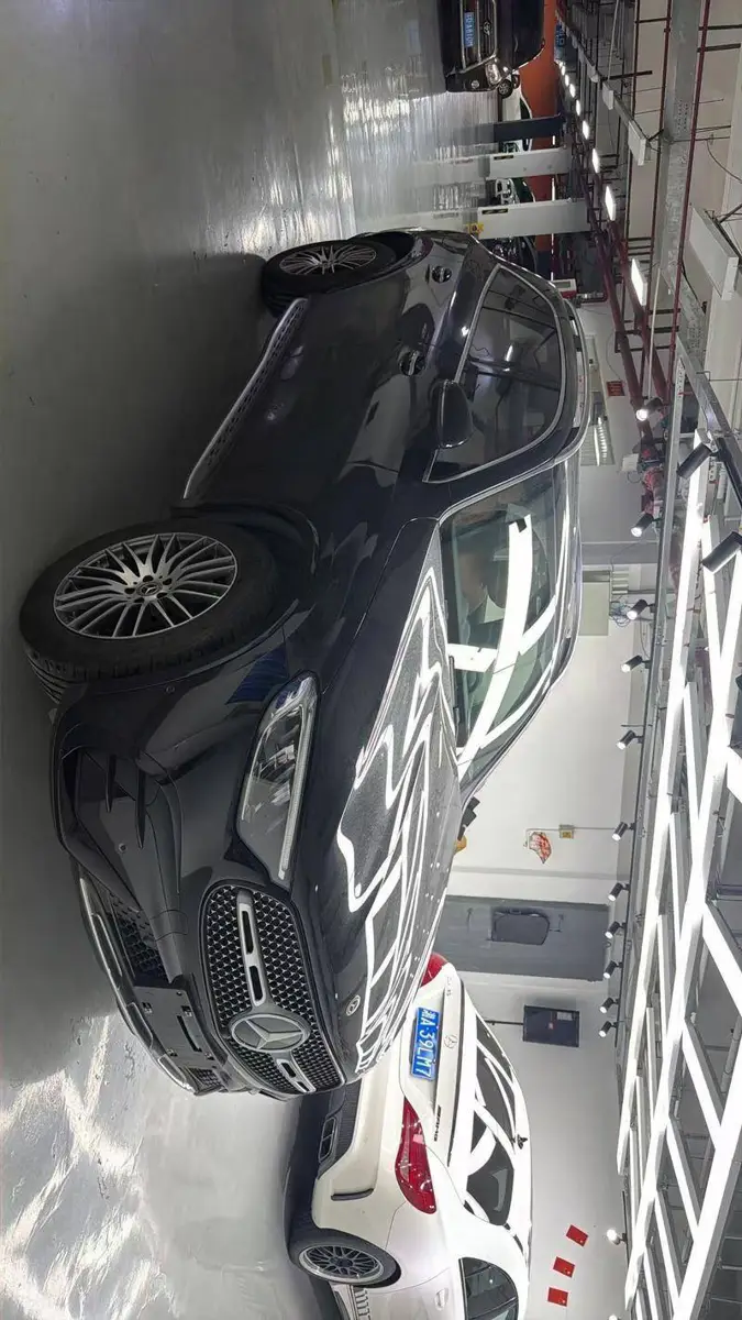 Mercedes-Benz GLC 2023 GLC 300 L 4MATIC Dynamic 5-seater — 4